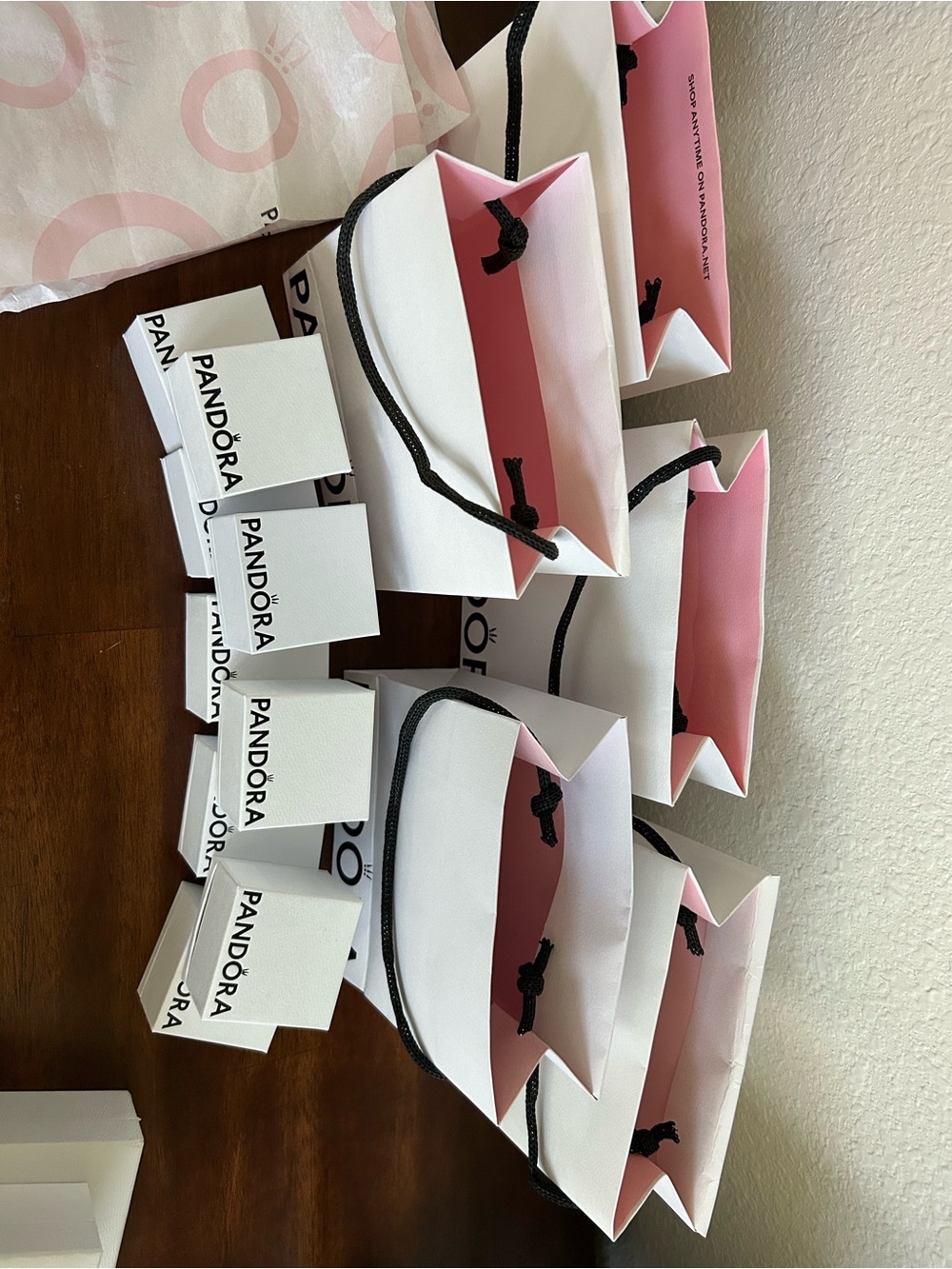 Pandora White and Pink Mini Gift Bags with Jewelry Boxes - Picture 10 of 11
